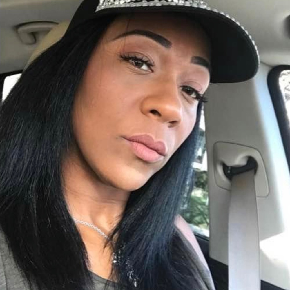 Meet your Posher, Tonita